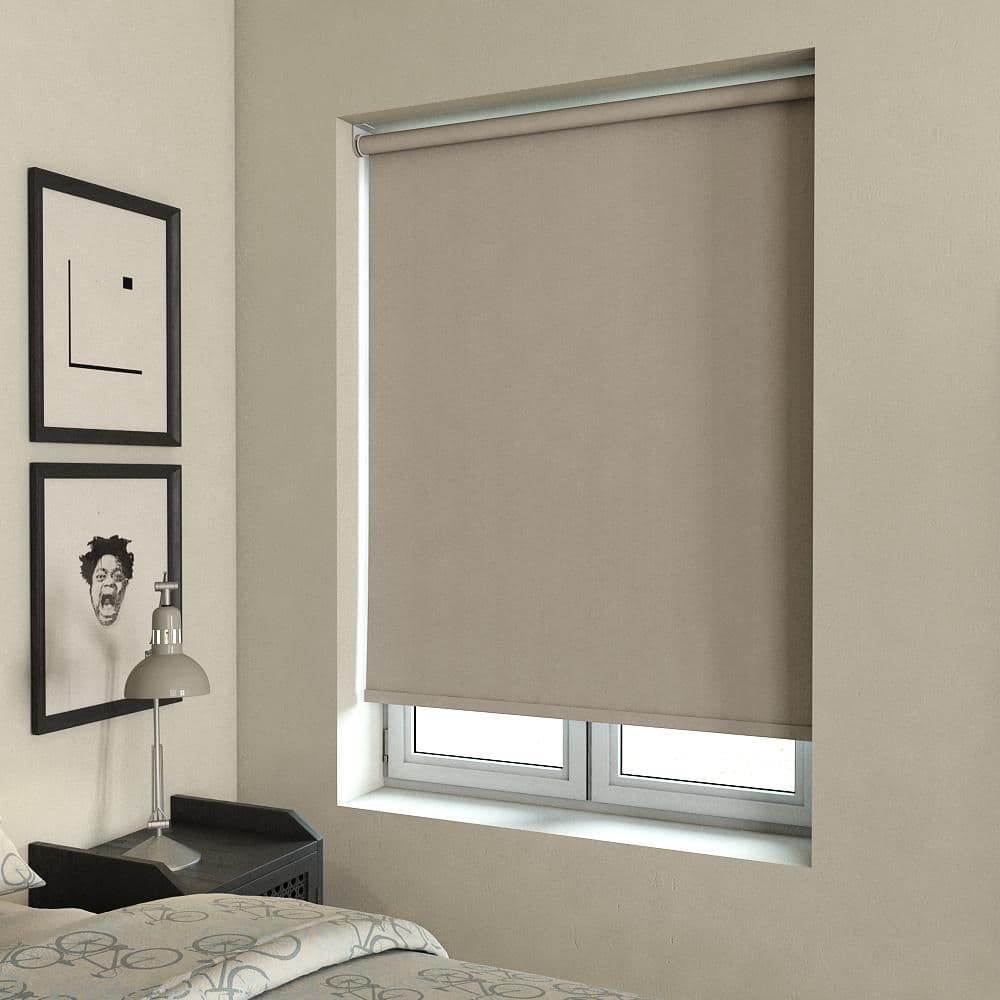 Roller Blinds gallery image 3